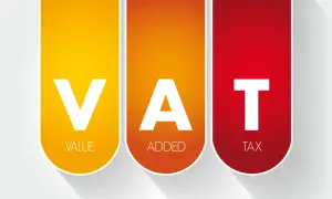 Trzy pionowe, kolorowe prostokąty z białymi literami: V, A, T. Pod nimi napisy: VALUE, ADDED, TAX. Podatek należny.