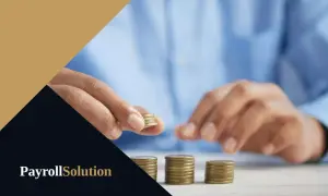 Ręce układają monety w stosy. Planujesz 30 krotność ZUS na 2025 rok? PayrollSolution pomoże Ci w tym.