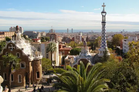 Barcelona: Co warto zwiedzić? Jak zaplanować idealną podróż?