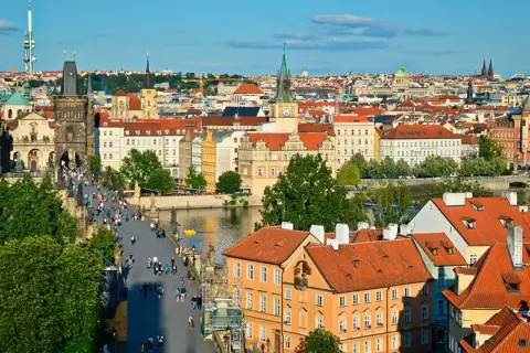 Czechy: Co zwiedzić? Odkryj sekrety Pragi i ukryte perełki!