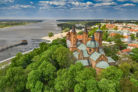 Płock: Atrakcje na weekend? Odkryj historię i relaks!