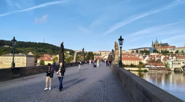 Czechy: Ile kosztują noclegi? Praga, góry, miasta pełny przewodnik