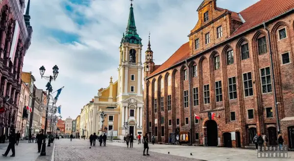 Toruń: Co zobaczyć? Gotyk, piernik, Kopernik Twój przewodnik!