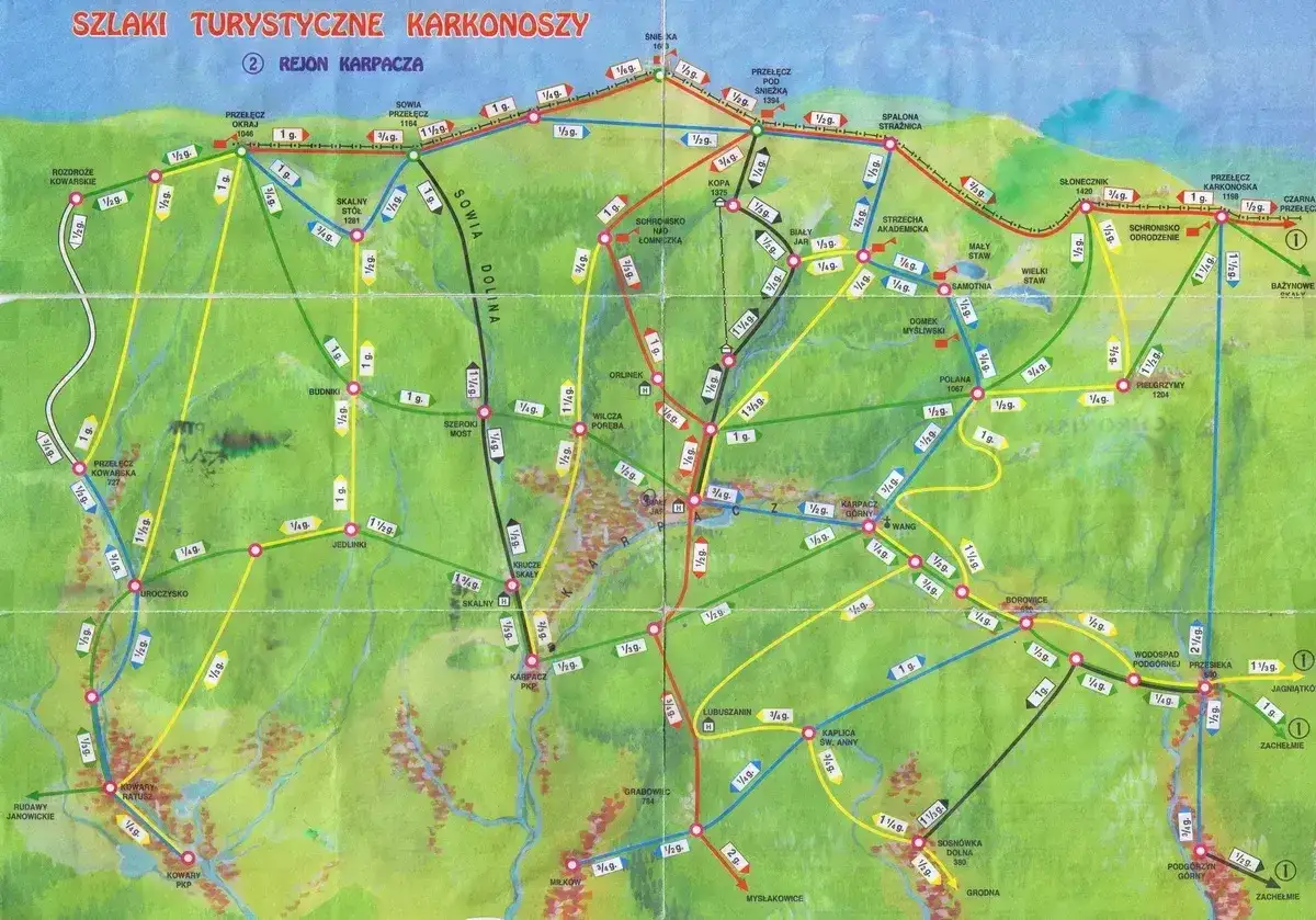Mapa szlaków turystycznych Karkonoszy, region Karpacza. Widoczna jest trasa na Śnieżkę, z zaznaczonymi punktami i odległościami.