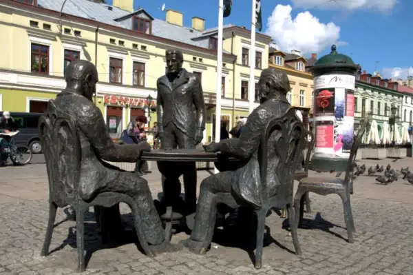 Co zwiedzić w Łodzi? Odkryj miasto murali i fabrykantów!